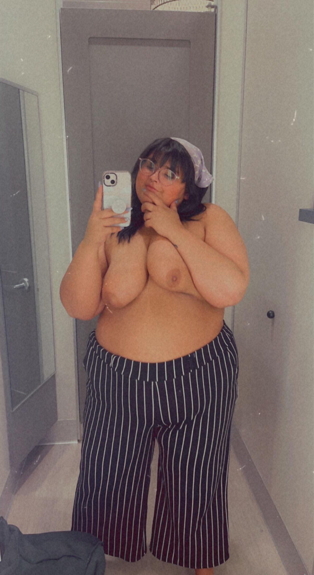 Very pretty BBW brunette
