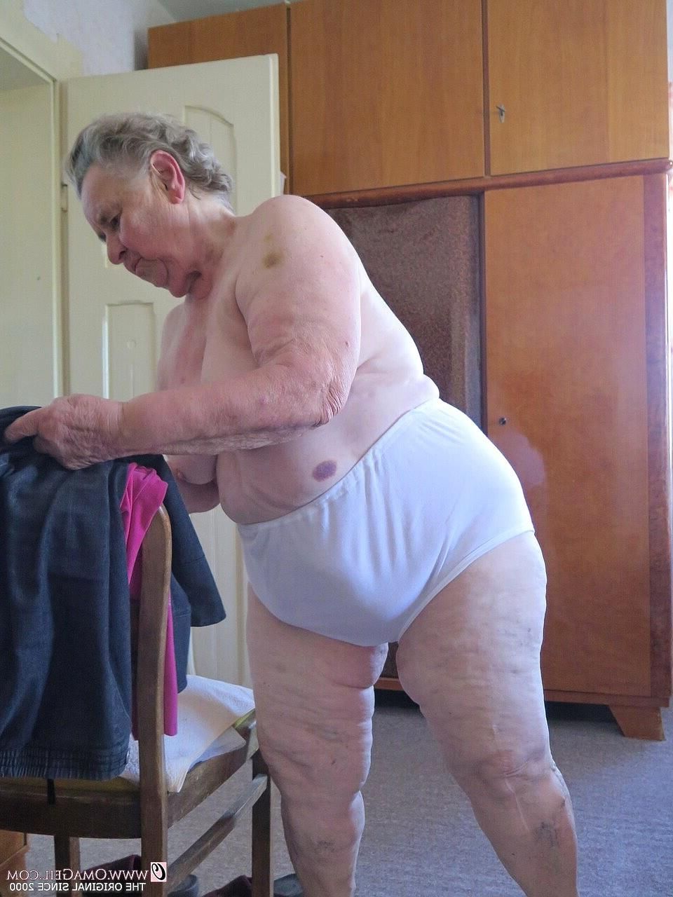 ABUELITA. 