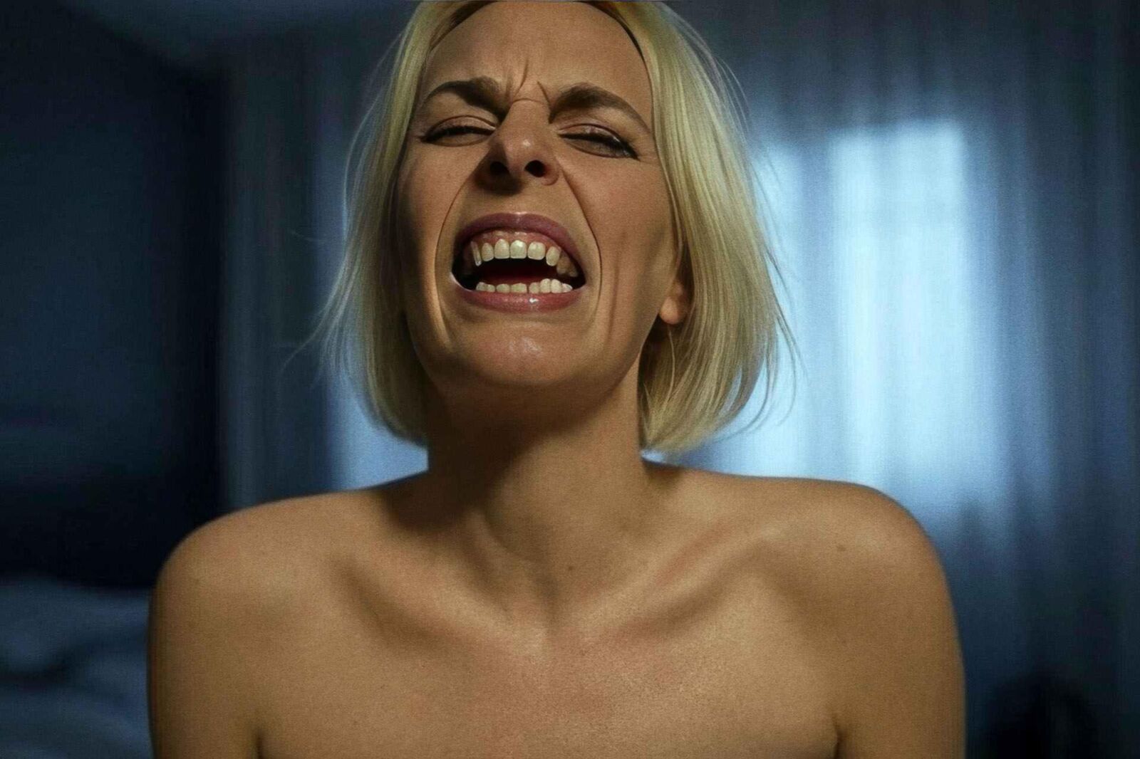 Sara Pascoe linda agonia
