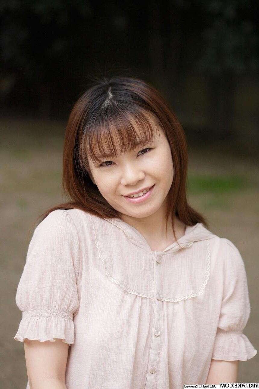japanese nude model Tomomi Yasuda