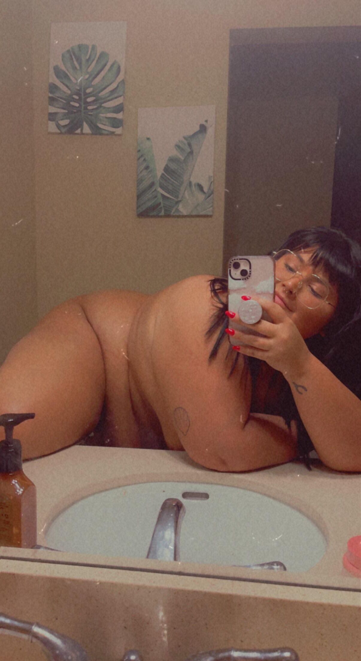 Very pretty BBW brunette