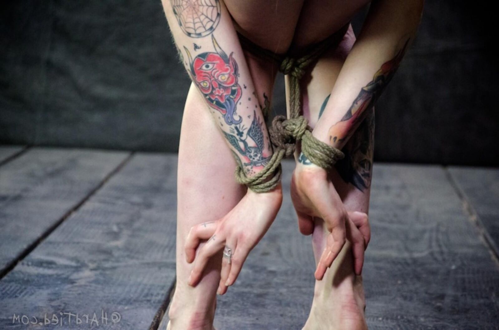 Modelo de bondage de Mollie Rose