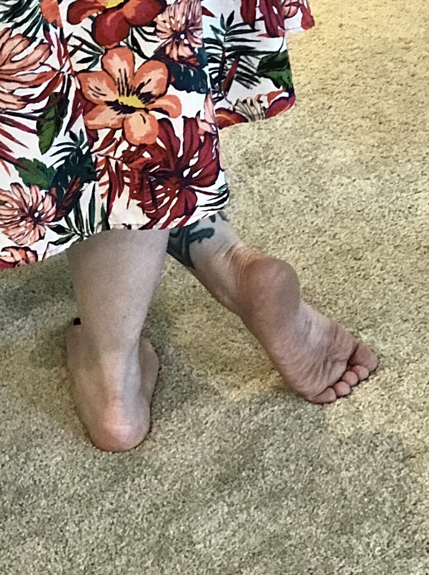 Jennie sexy milf feet
