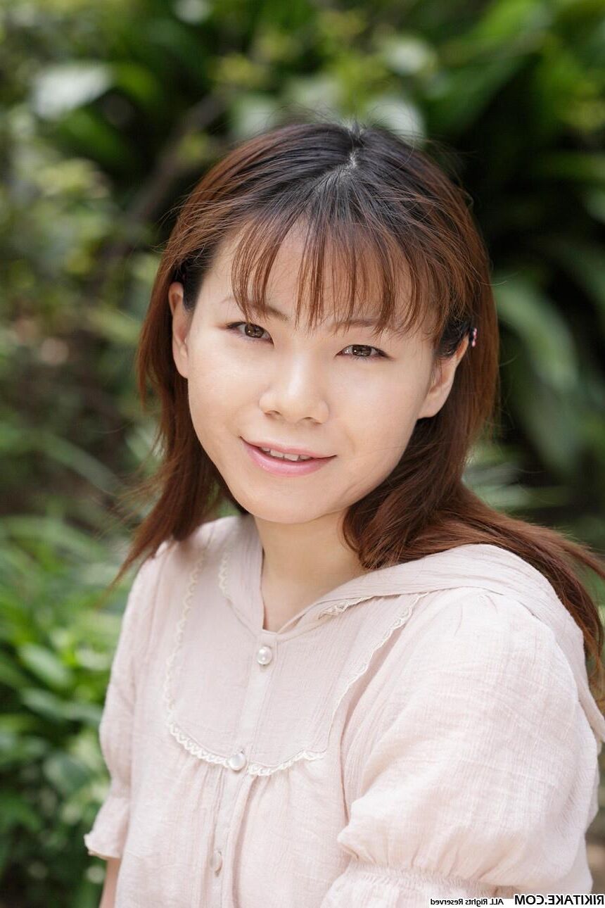 japanese nude model Tomomi Yasuda