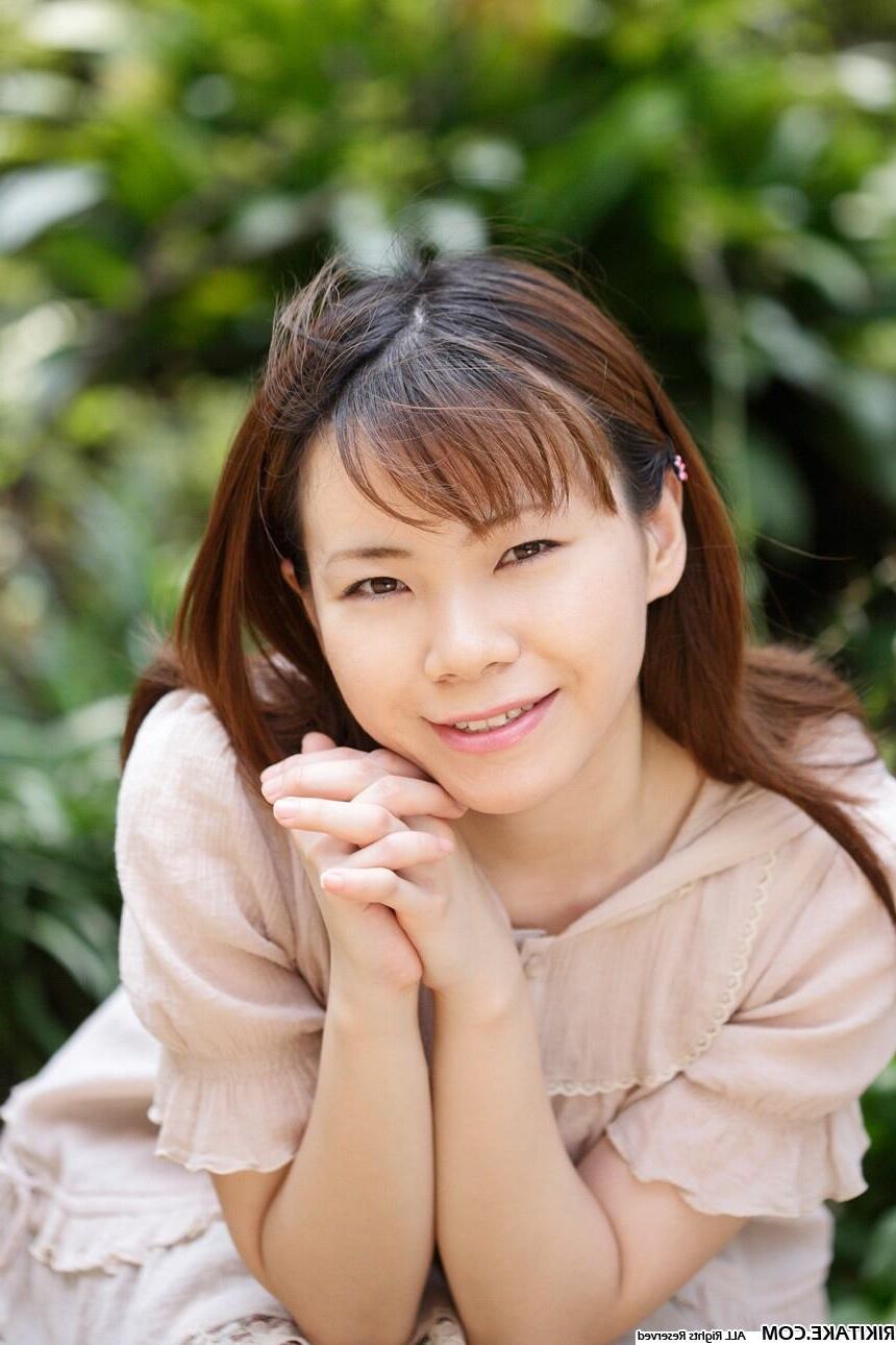 japanese nude model Tomomi Yasuda
