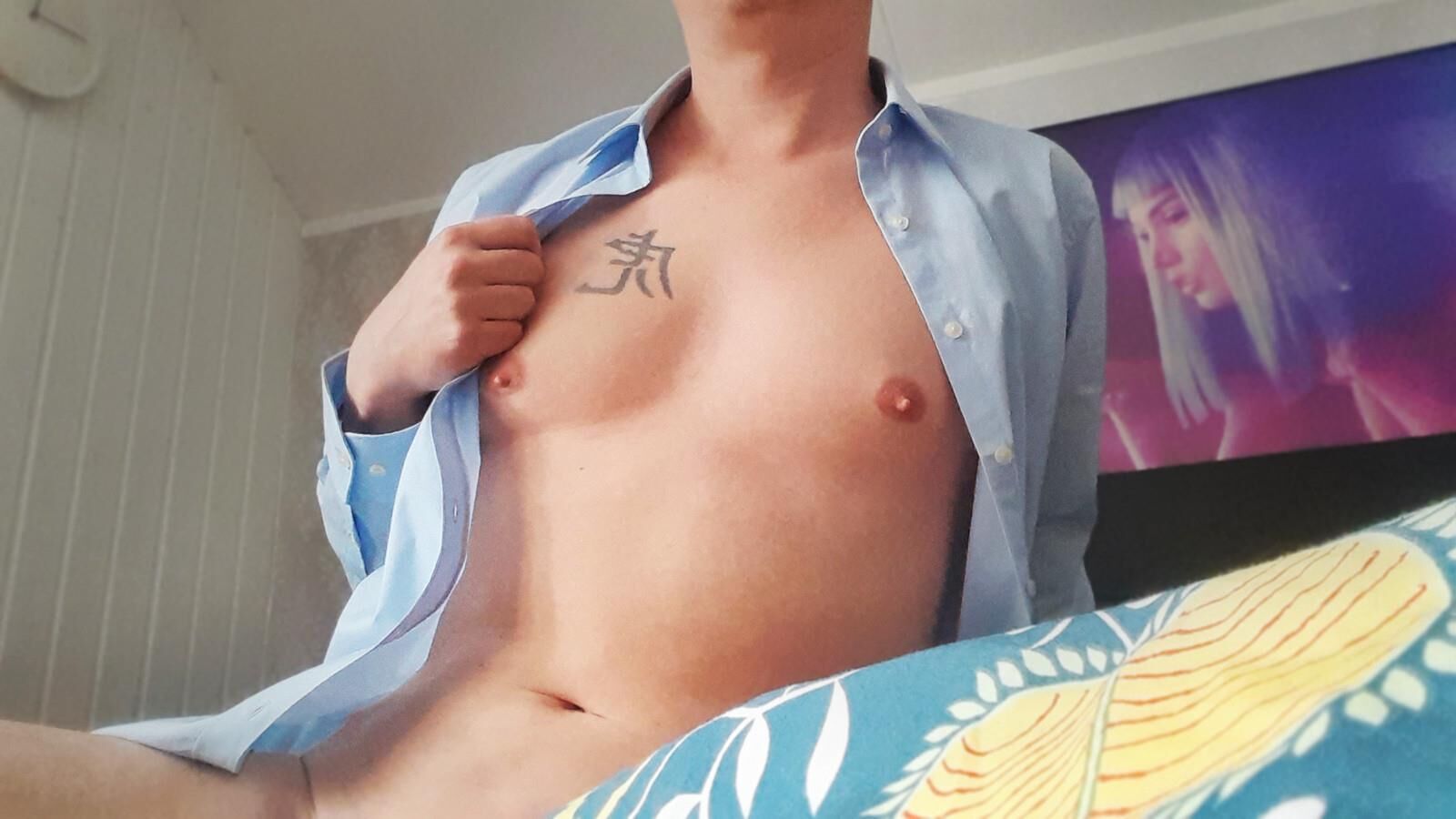 Trying to be artsy & sexy