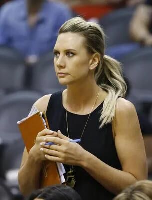 Nude Australian basketball player Penny Taylor 