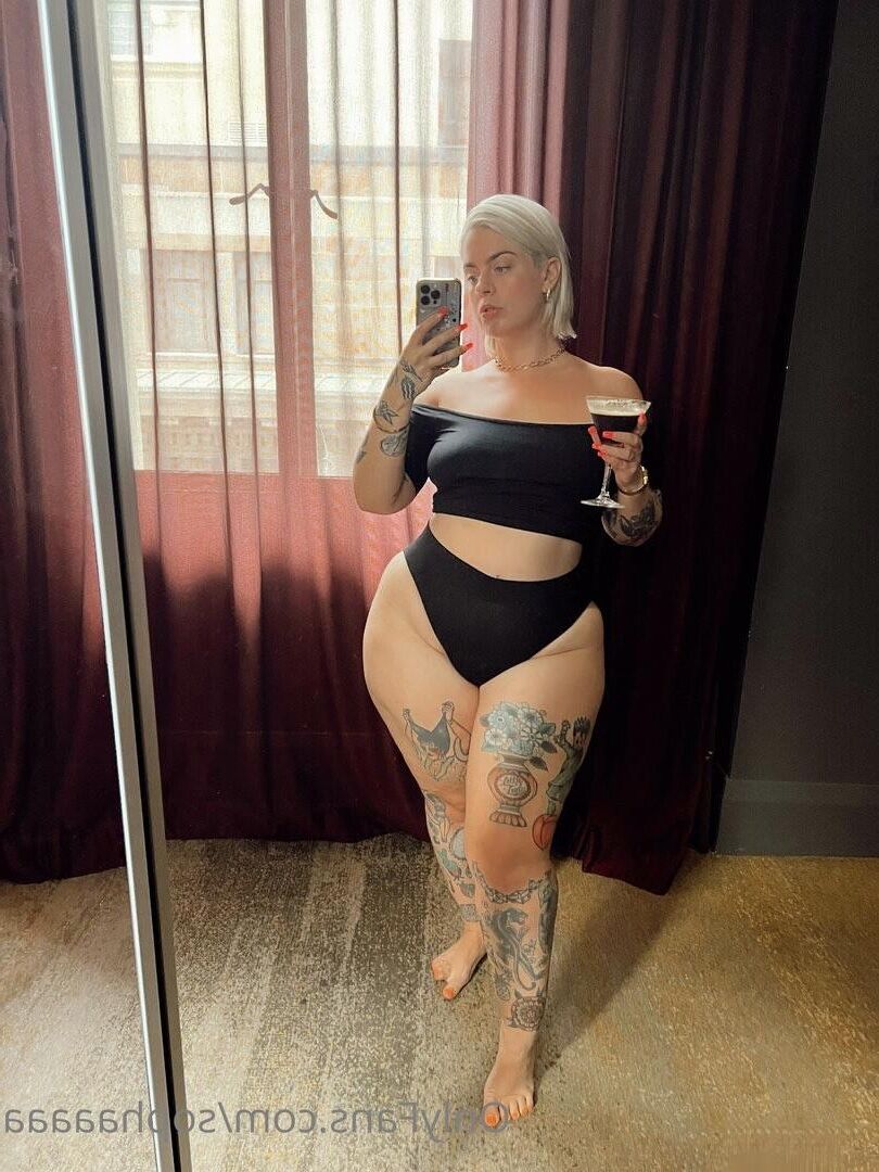 Soph Big Butt Big Tits Beauty Blonde BBW Girl Mixed Hot Shots