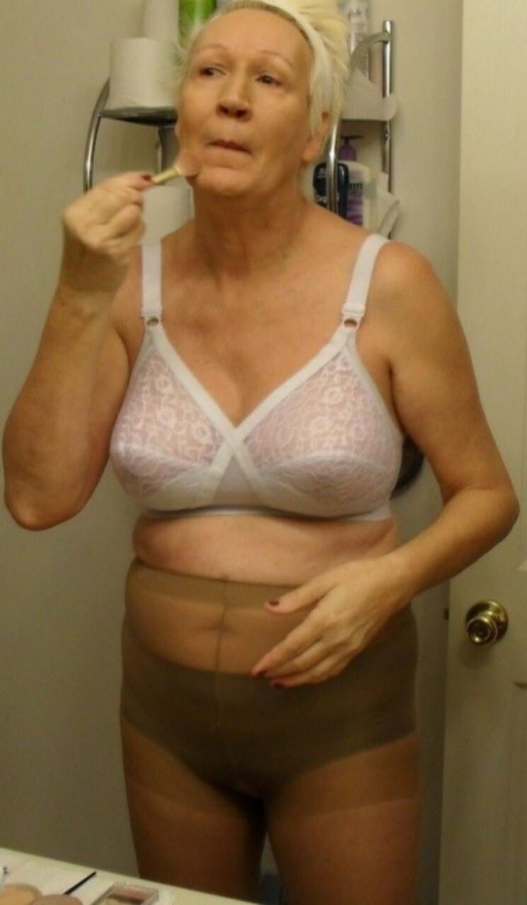 Mature lingerie babe's 