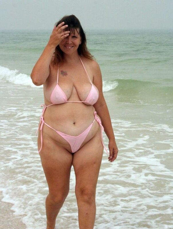 Piernas de celulitis de verano