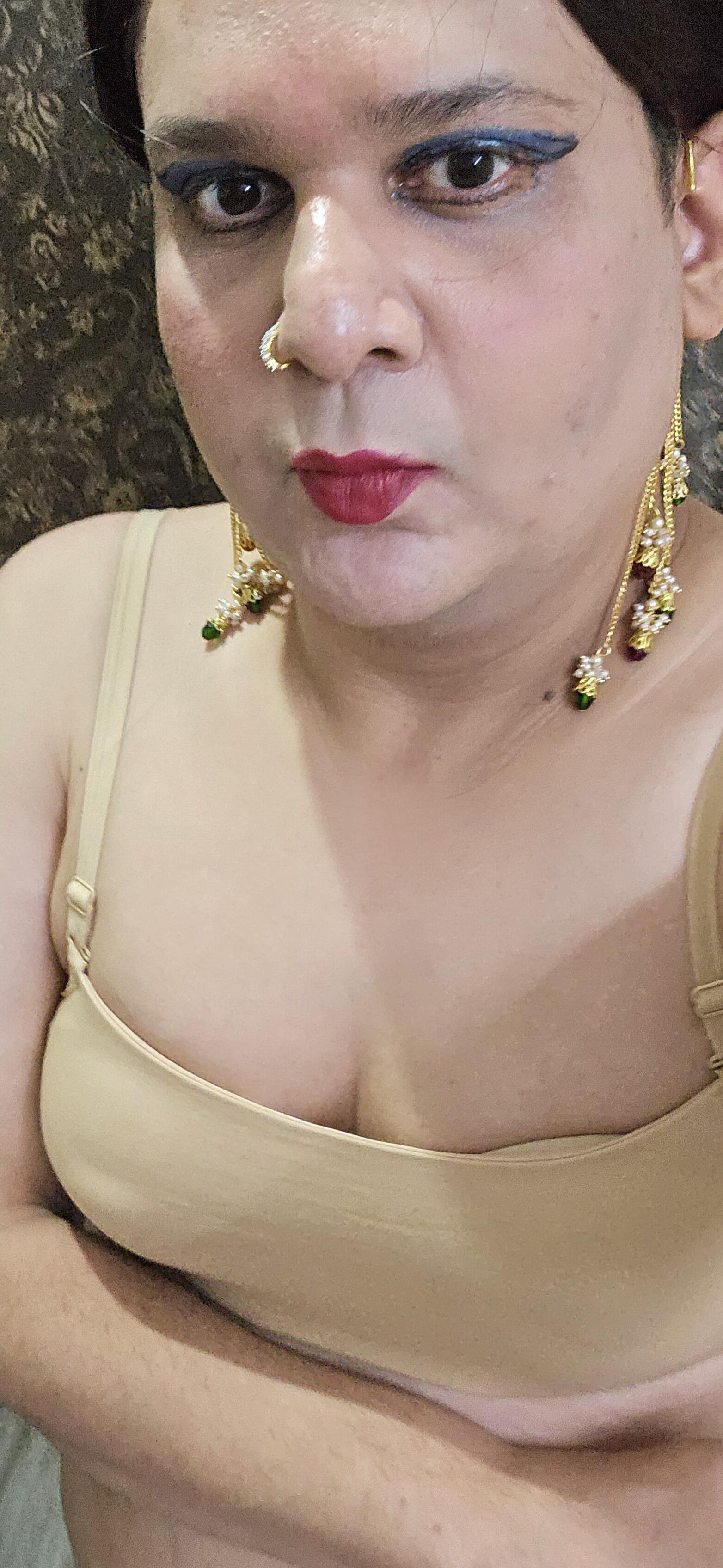 Shemale Monica m cum liebevolles Gesicht