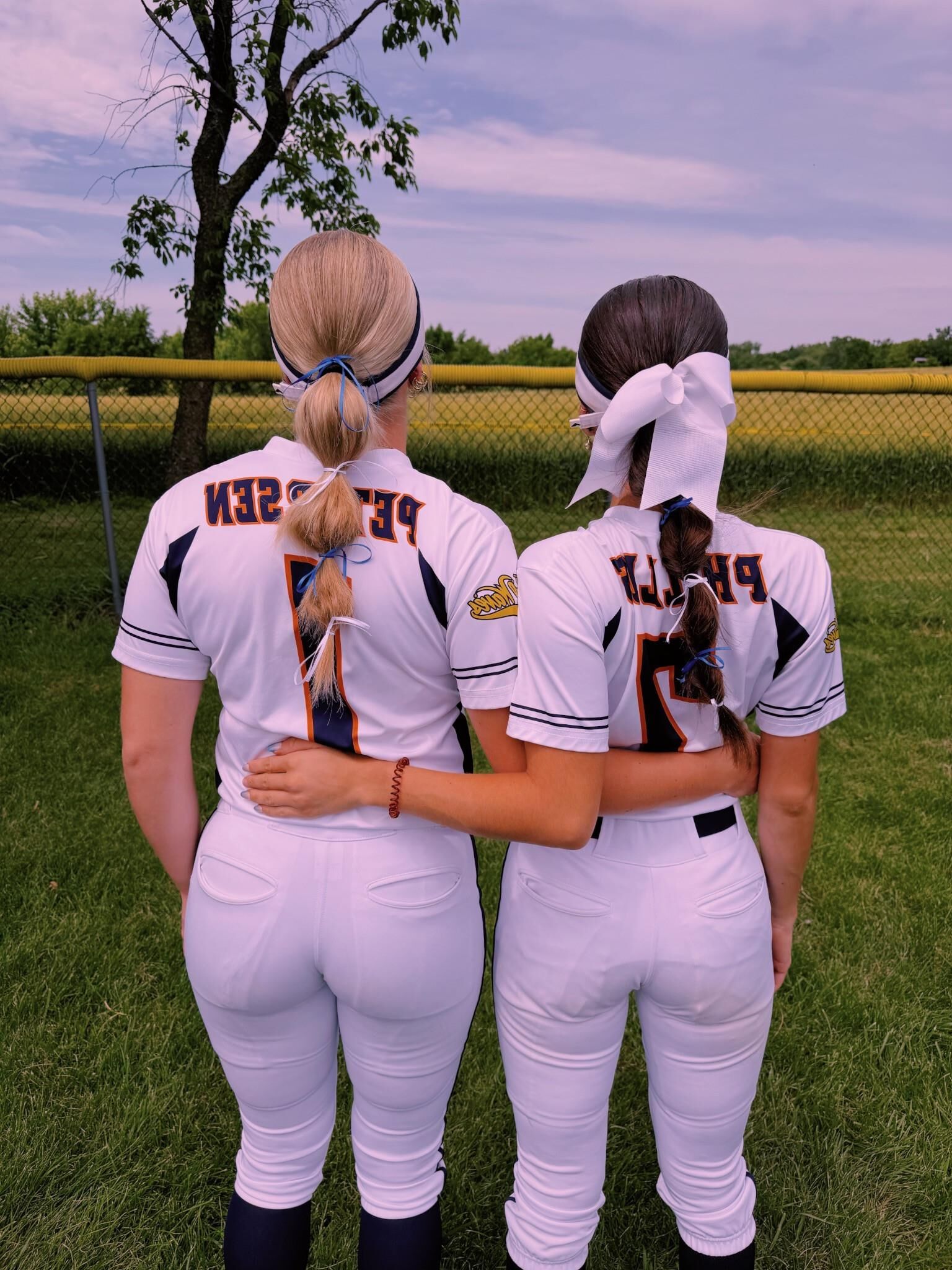 BBC用のPhat Booty Softball Pawgs