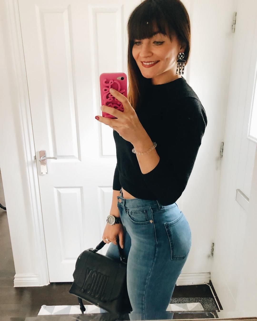 UK MILF ANNAは、そのようなWank Meatです。