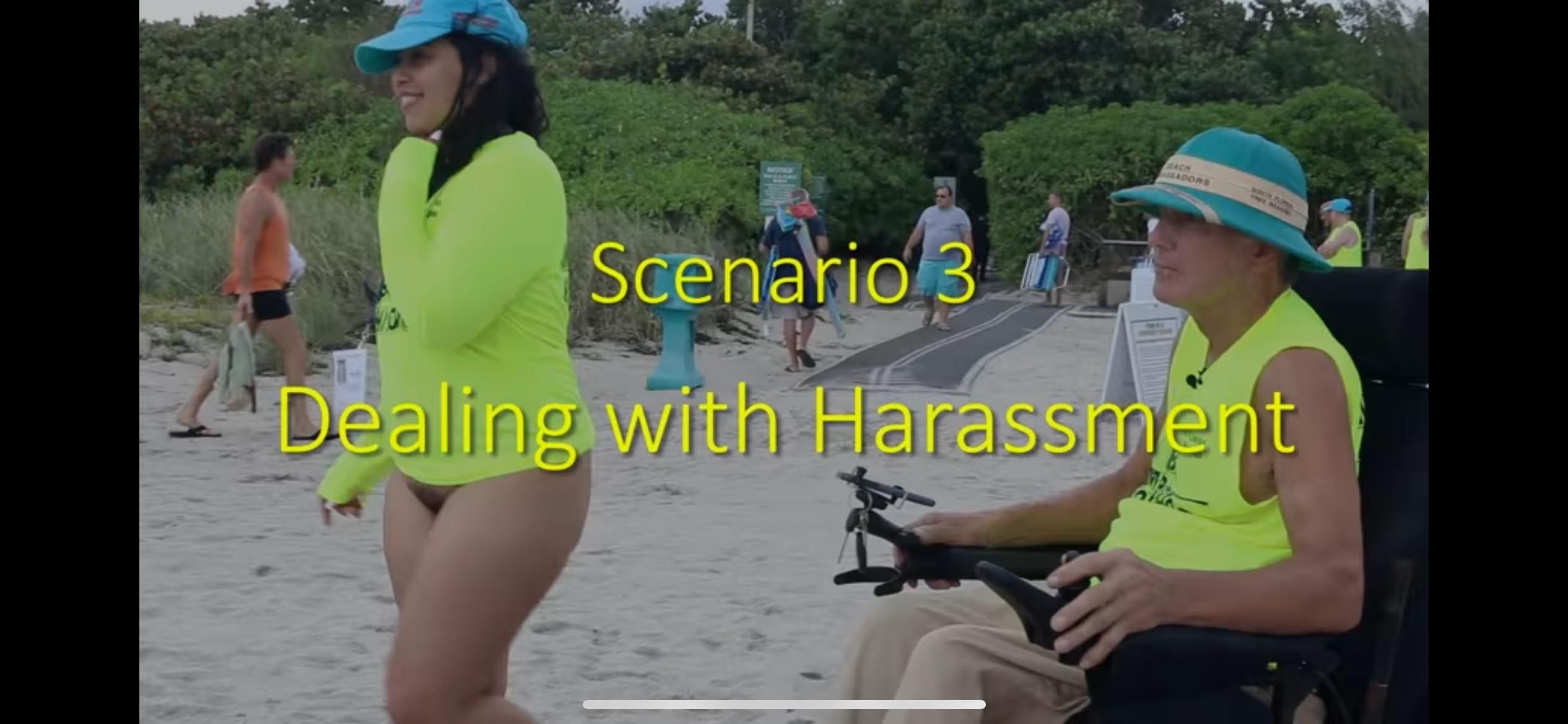 Bottomless Latina Pawg mit großem Arsch und haarige Muschi am Strand