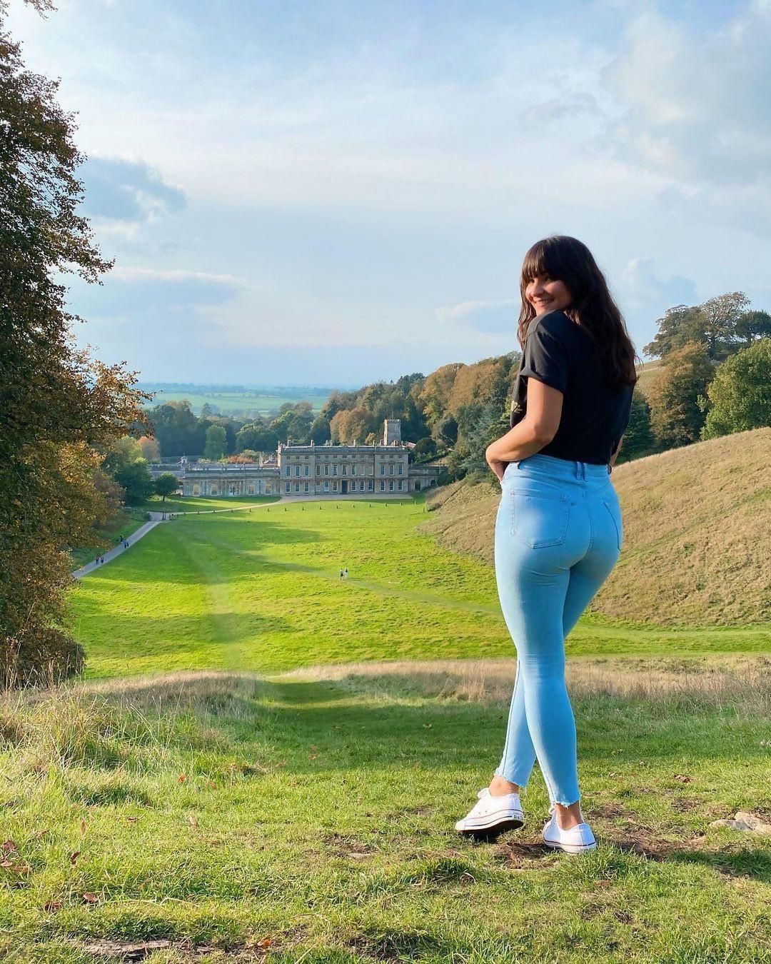 UK MILF ANNAは、そのようなWank Meatです。