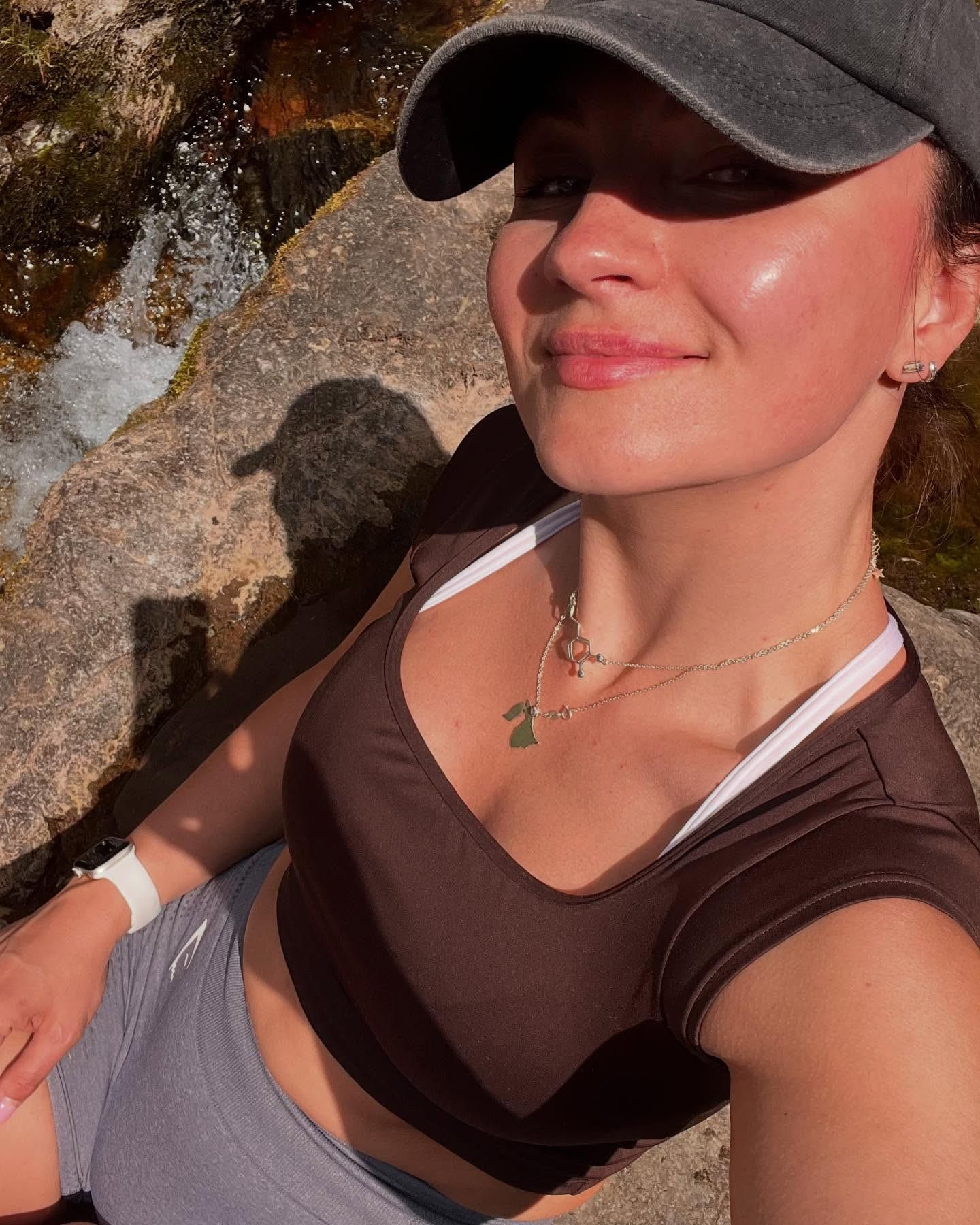 UK MILF ANNAは、そのようなWank Meatです。