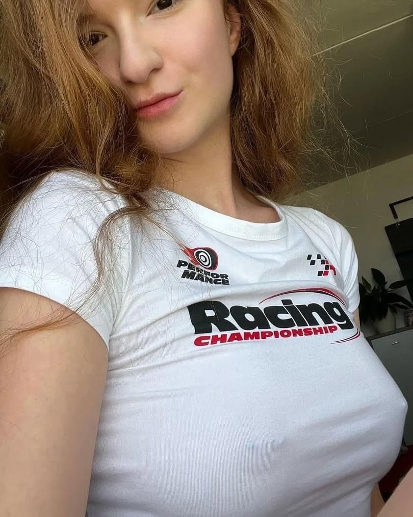 エクストラセックスチェコレッドヘッドモデル（Veroniva Stehlikova）