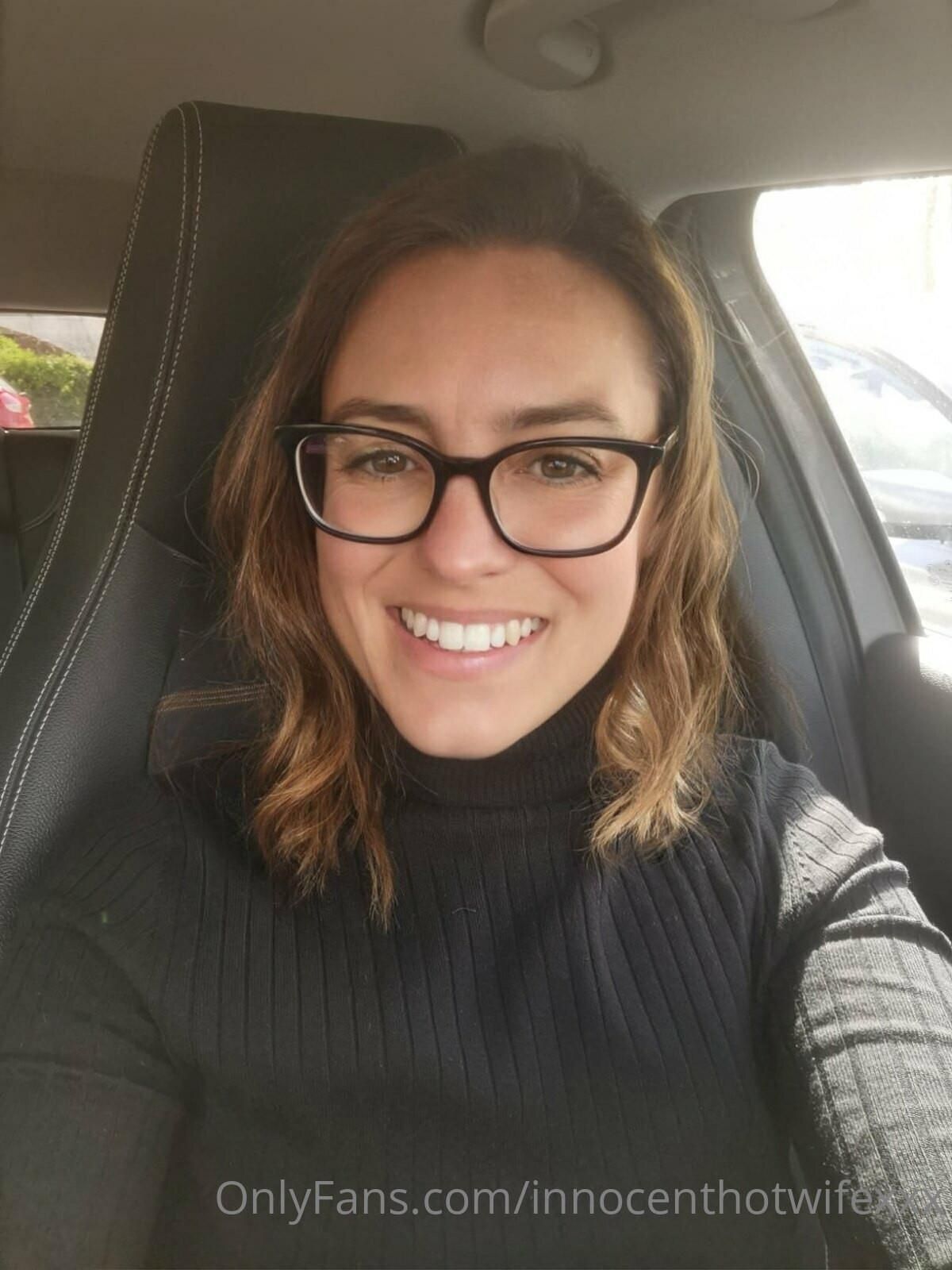 InnocentHotwife Amazing Sexy Curvy Wife with Glasses Hot Shots 