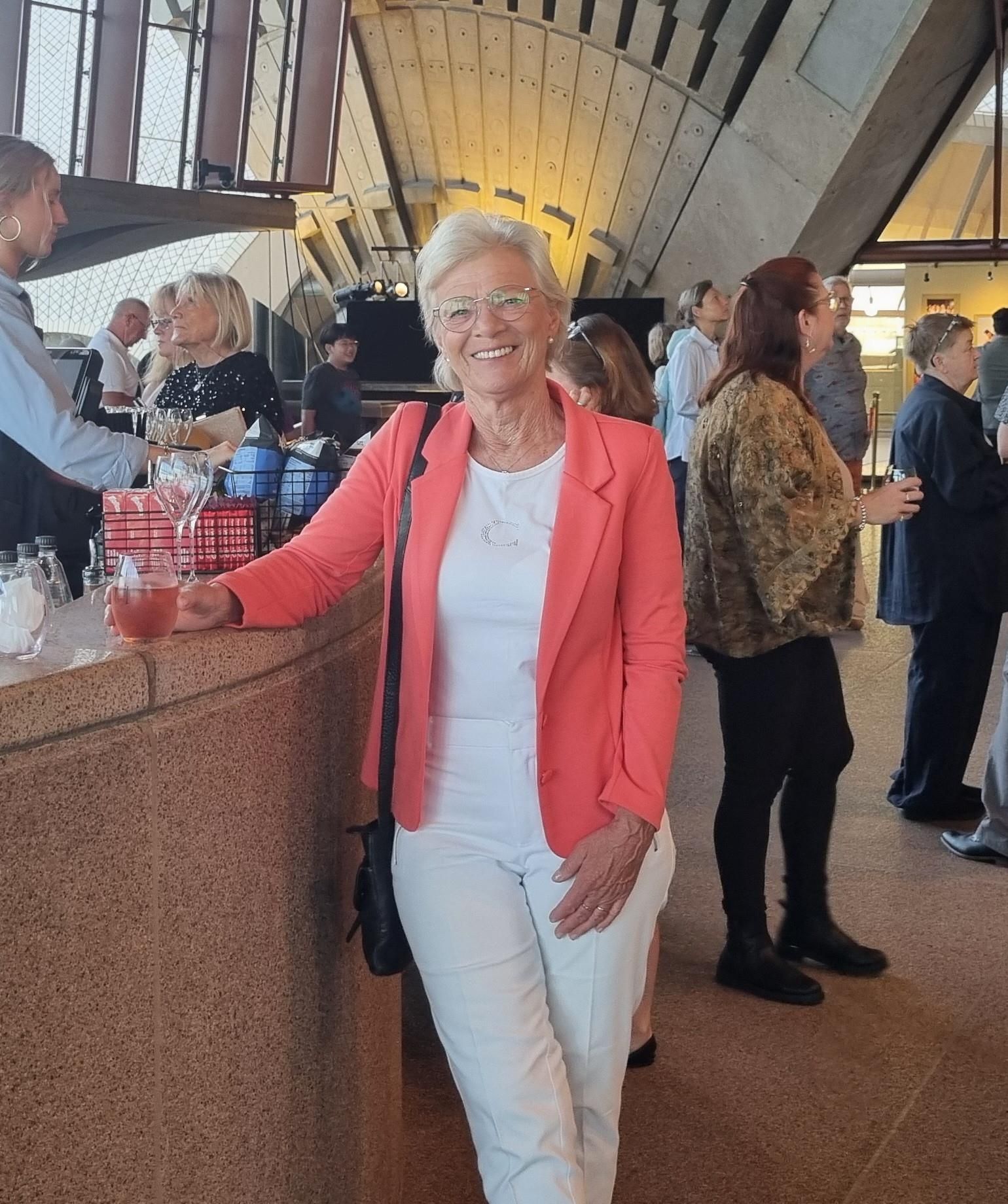 Linda avó norueguesa Justine