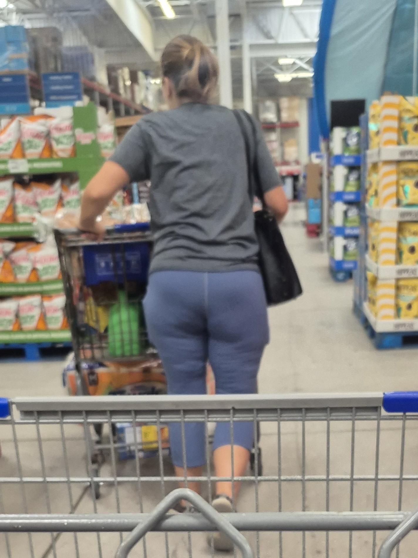 Shopping Voyuer