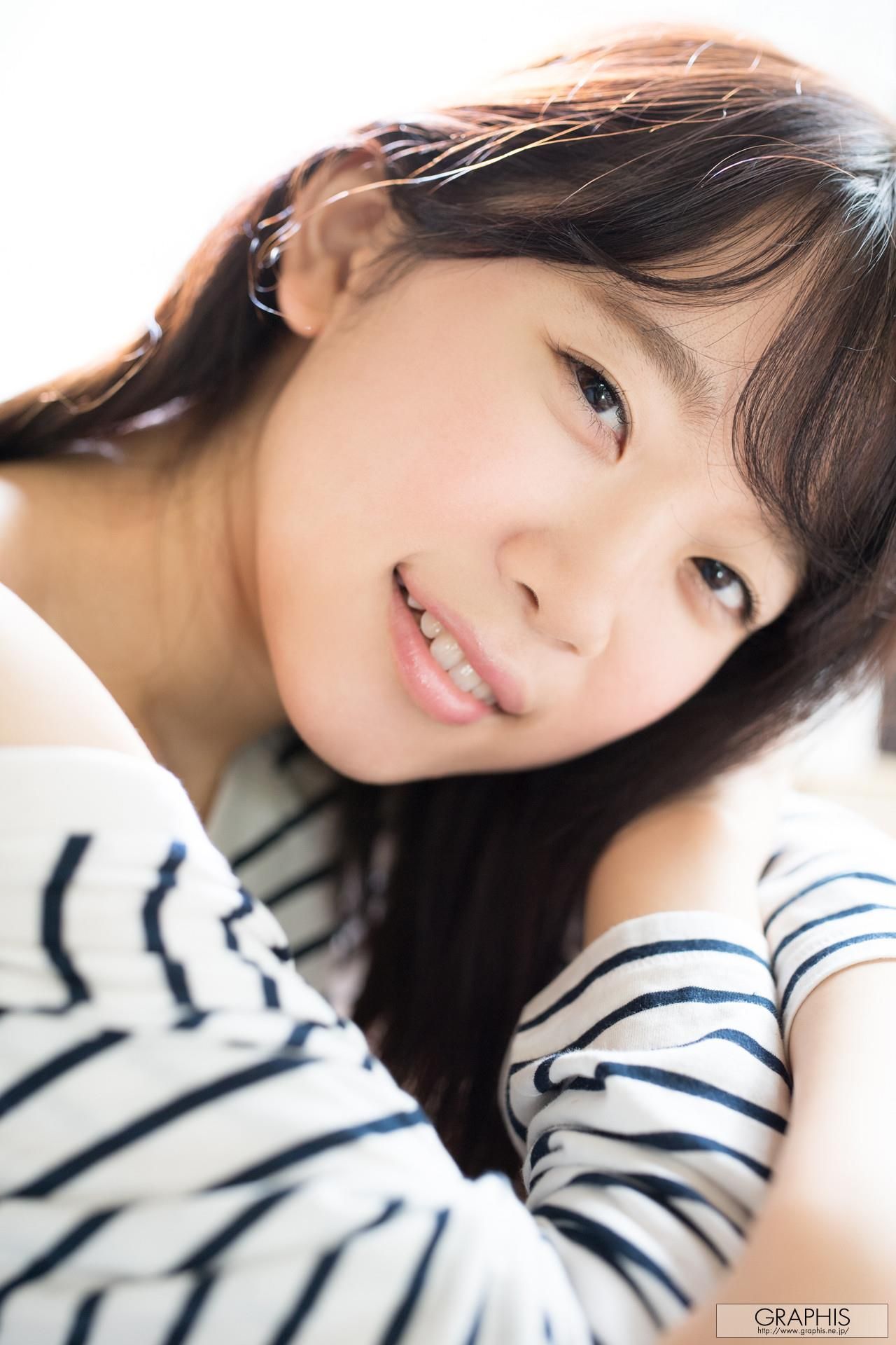 Yura Kano Graphis First Gravure