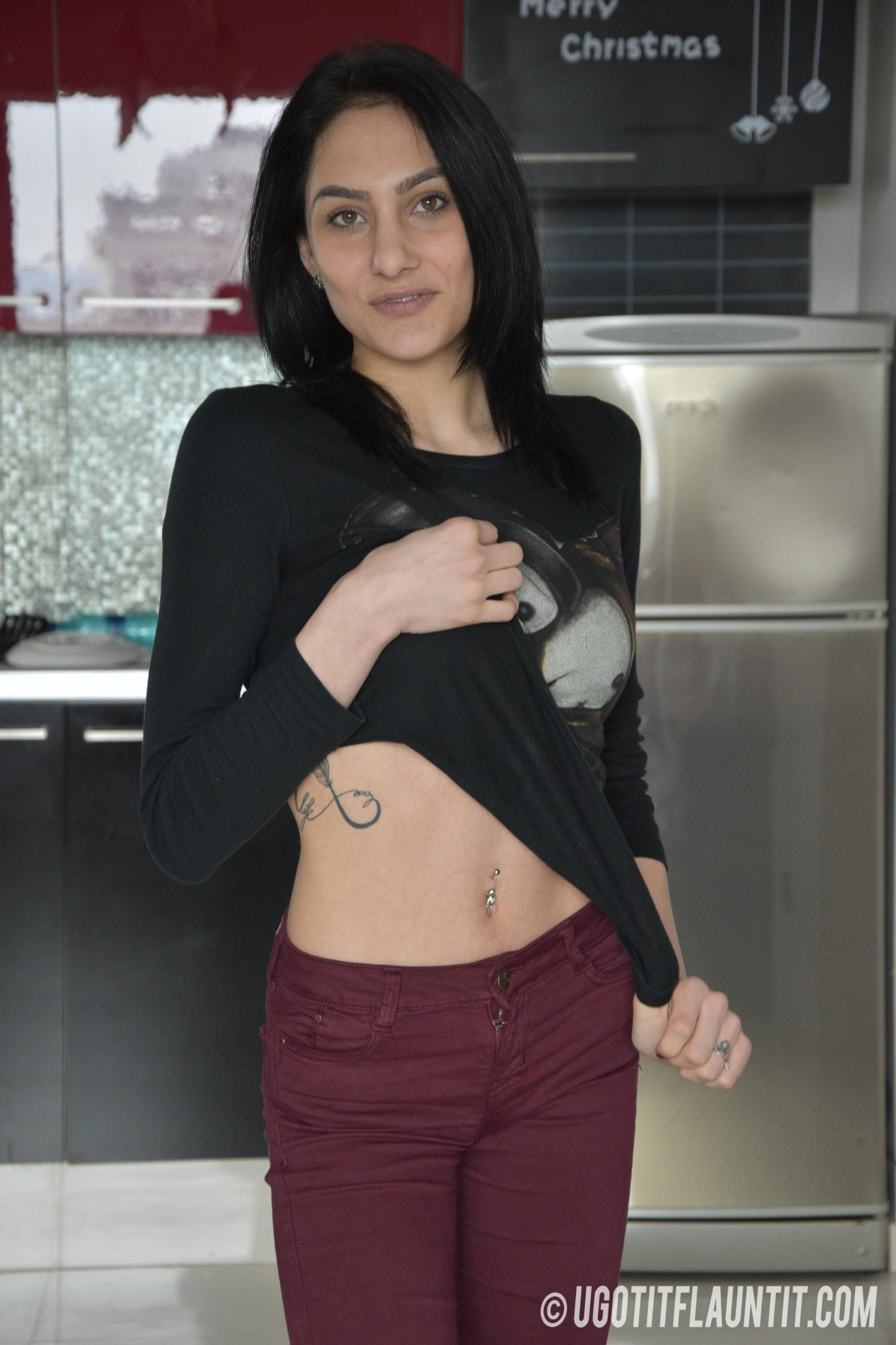 u got it flaunt it  Ligia indoors Part 