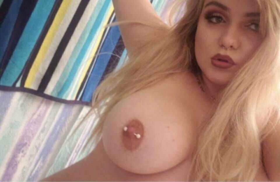 Espesa puta rubia Haley