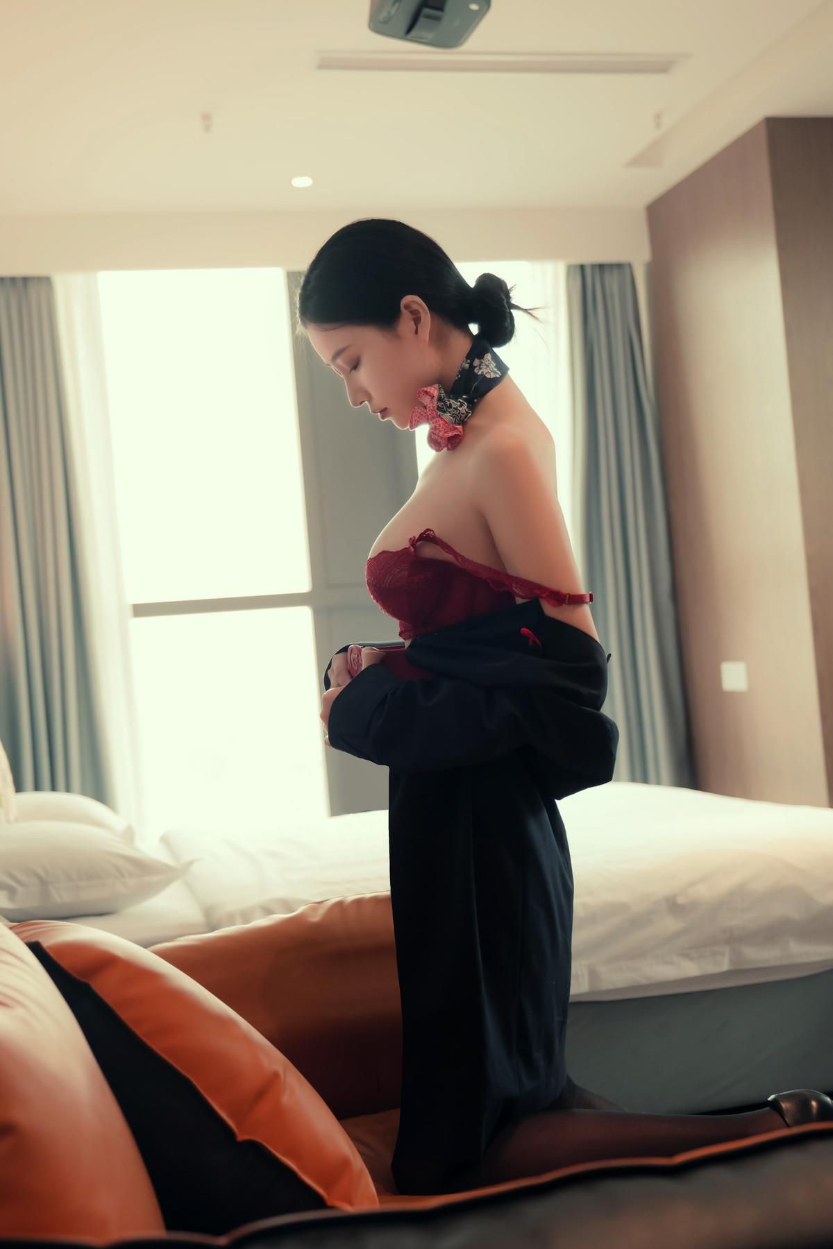 Nian Nian Cosplay Stewardess Hotel Edition