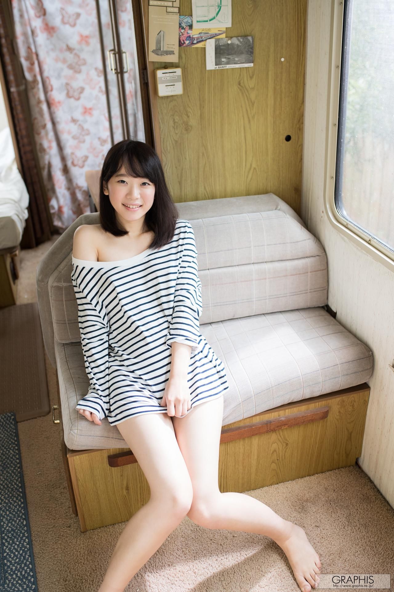 Yura Kano Graphis First Gravure