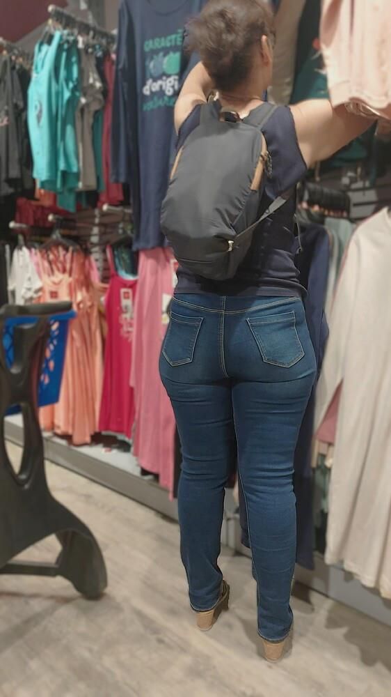 Public Displays of Ass 