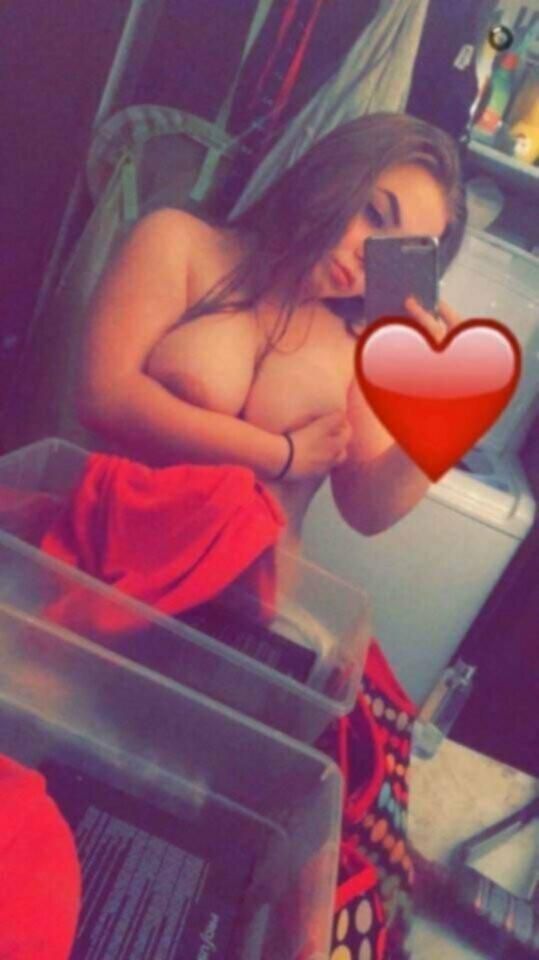 Espesa puta rubia Haley