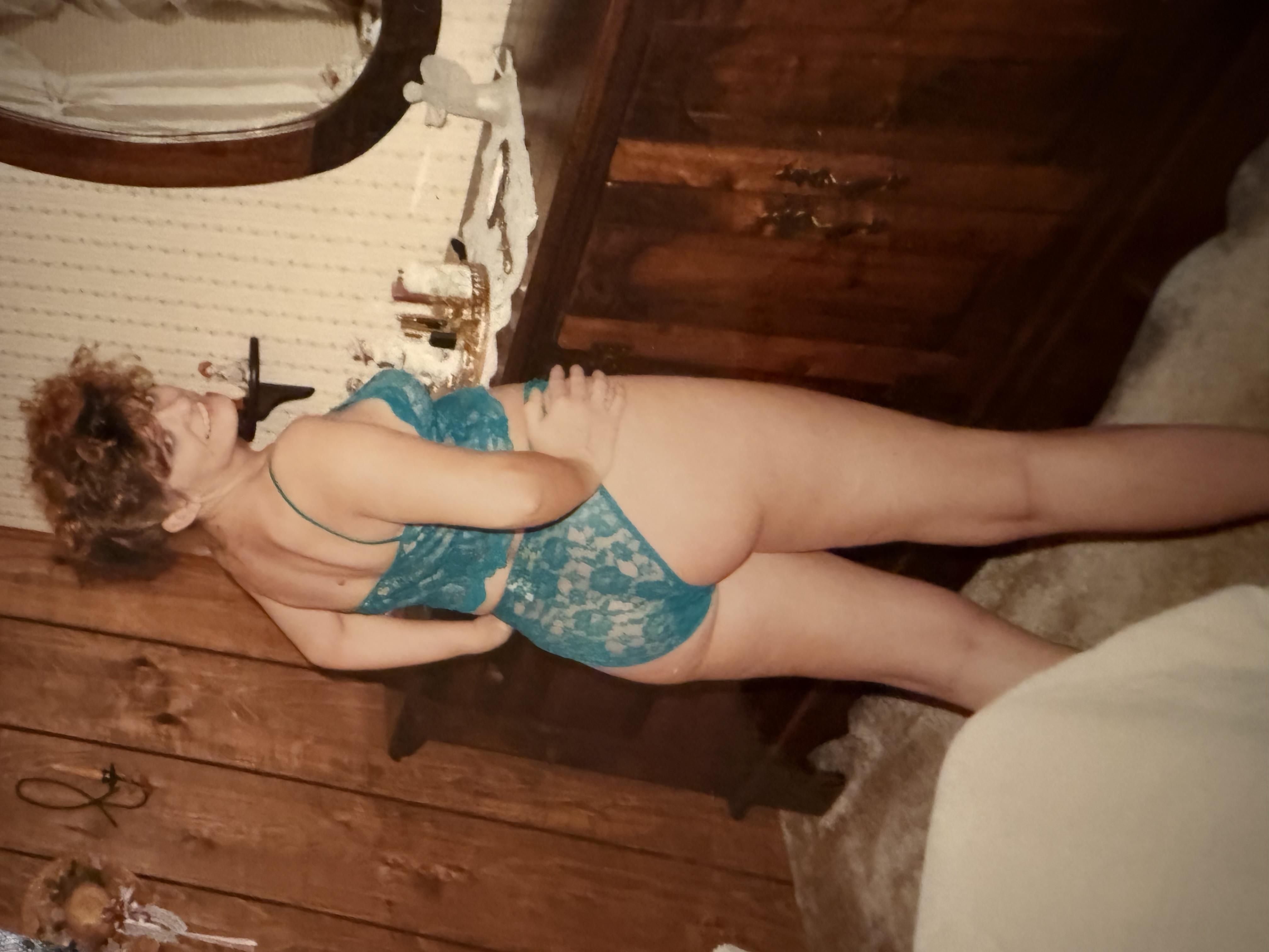 Mature sexy wife
