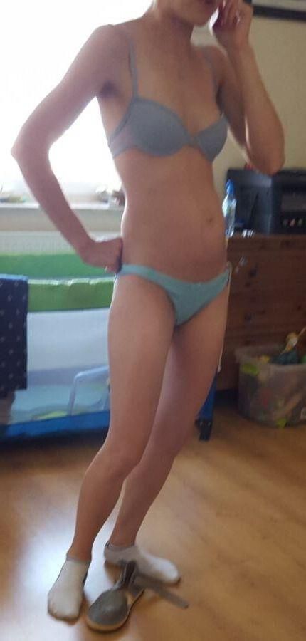Skinny Polish Cameltoequeen Maja in blue undies