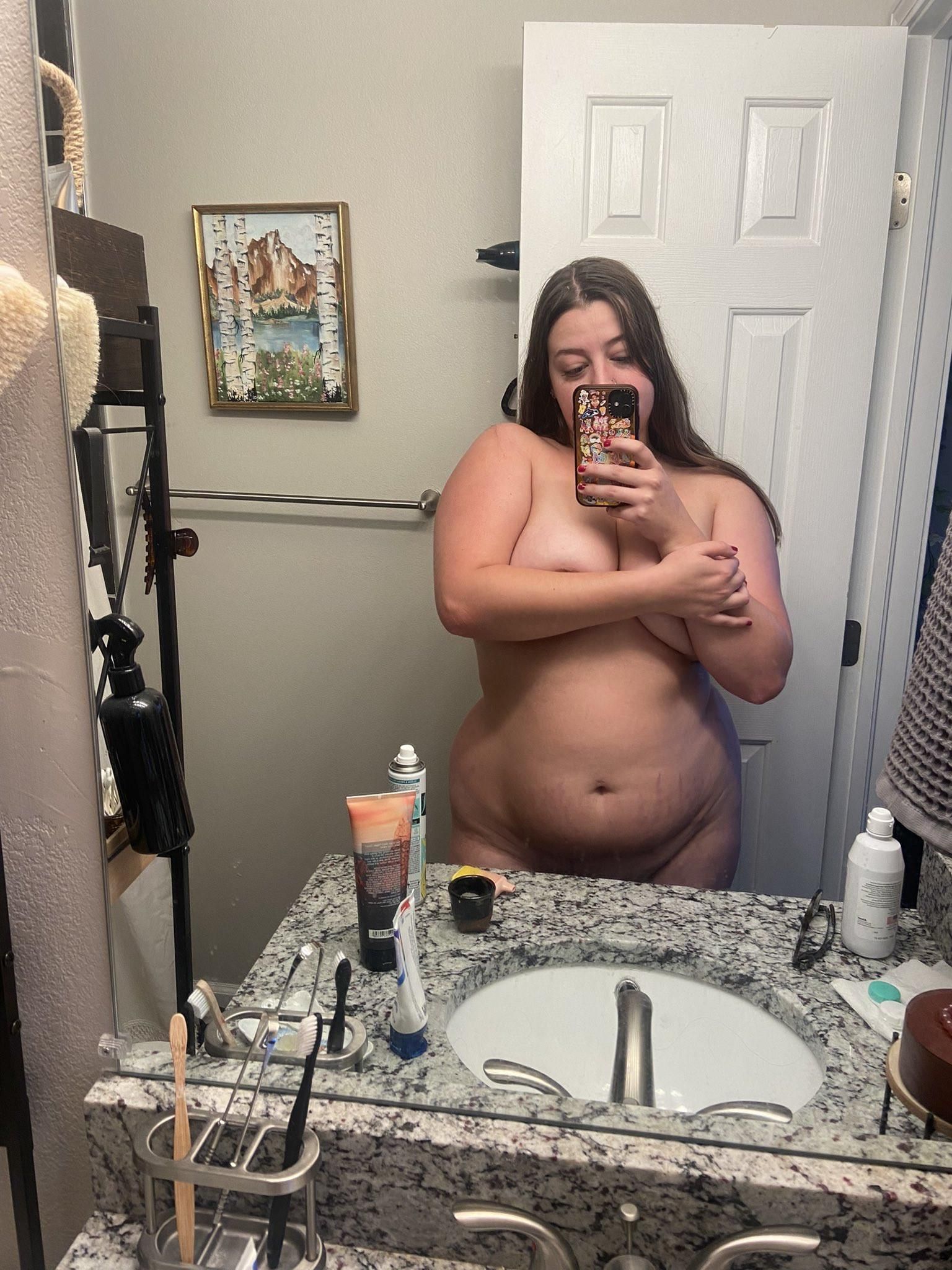 Kari Big Butt Big TitsブルネットBBWとメガネミックスホットショット