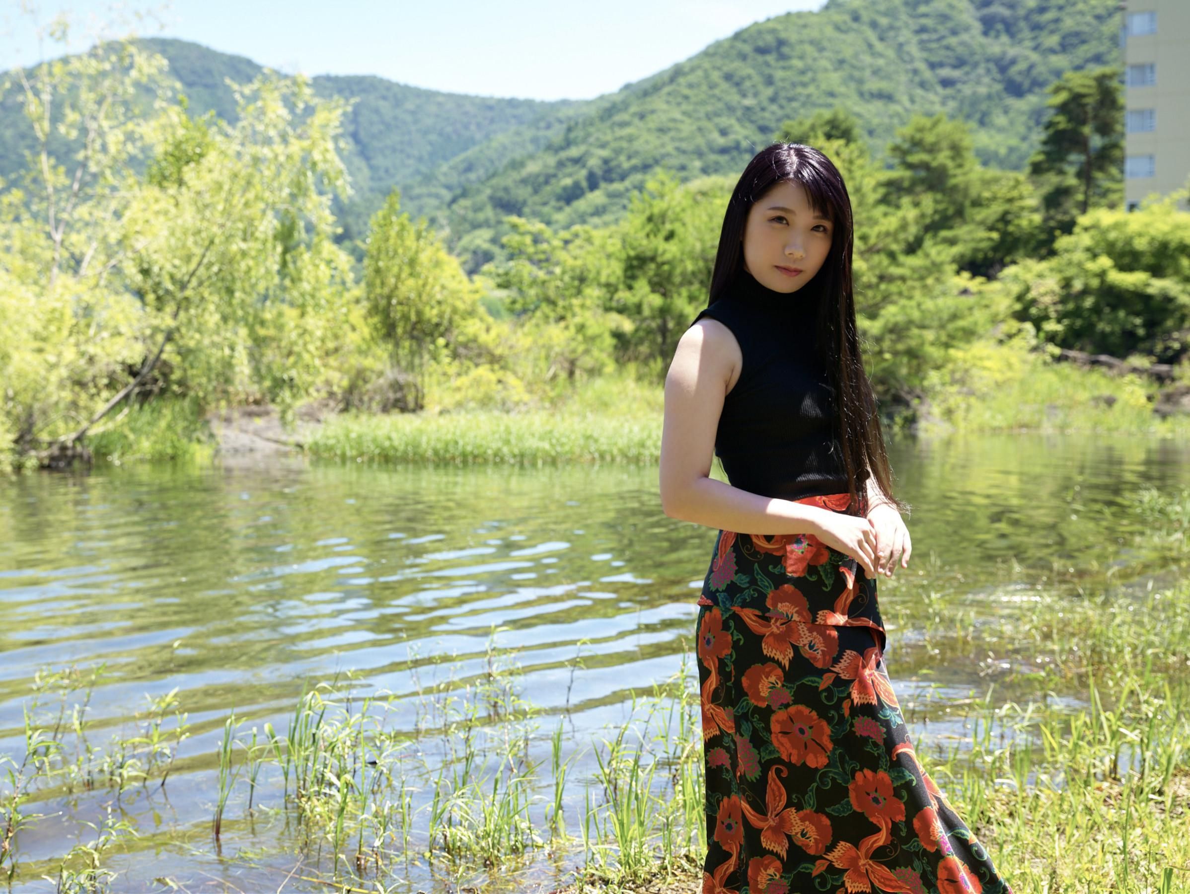 Mihina That Summer, With the Fragile and Pretty You
