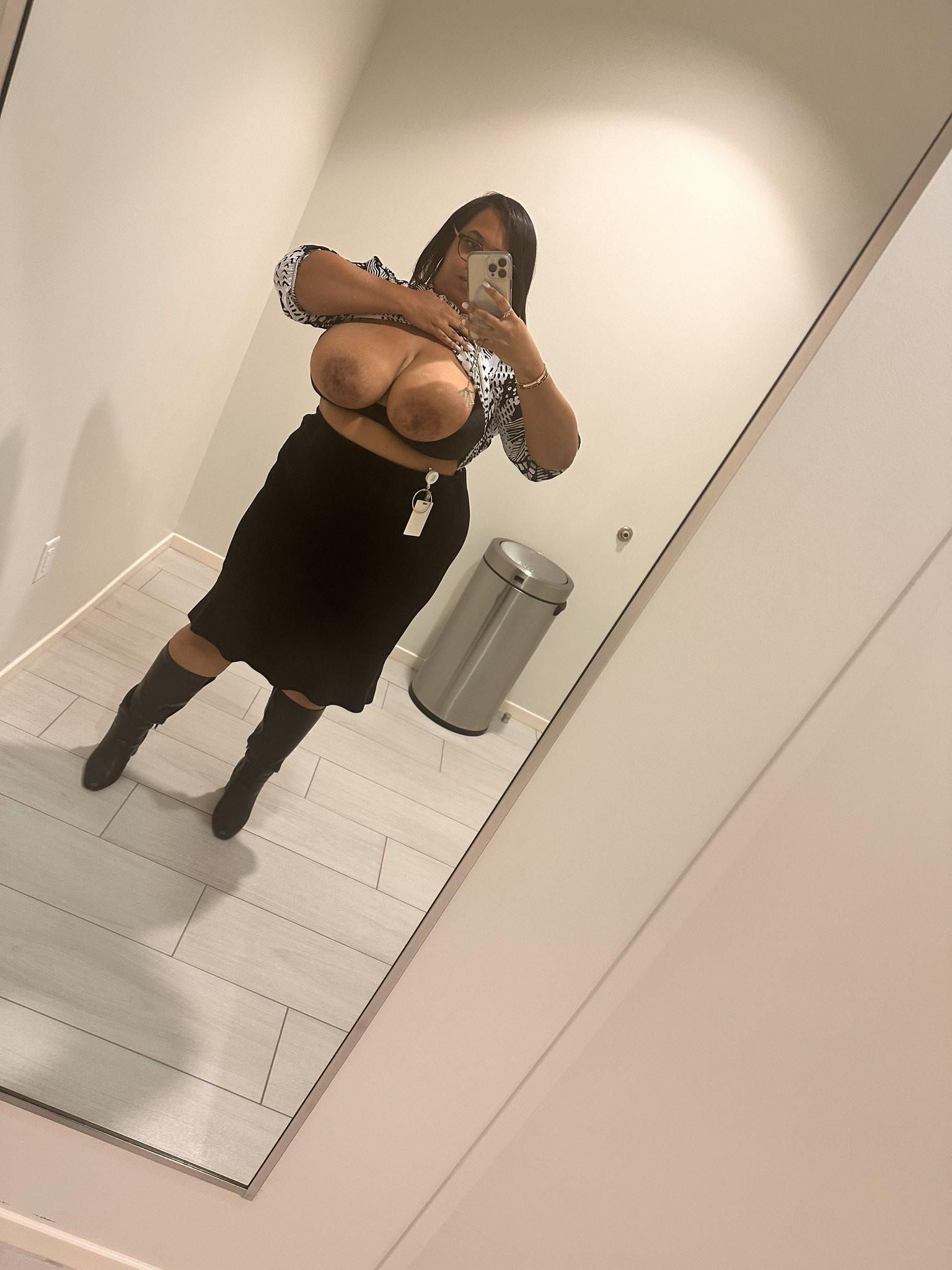 職場のトイレフラッシャーDeja Boo