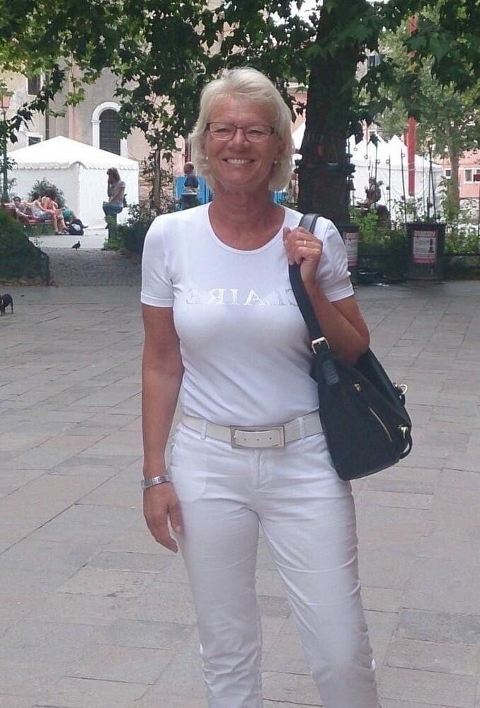 Linda avó norueguesa Justine