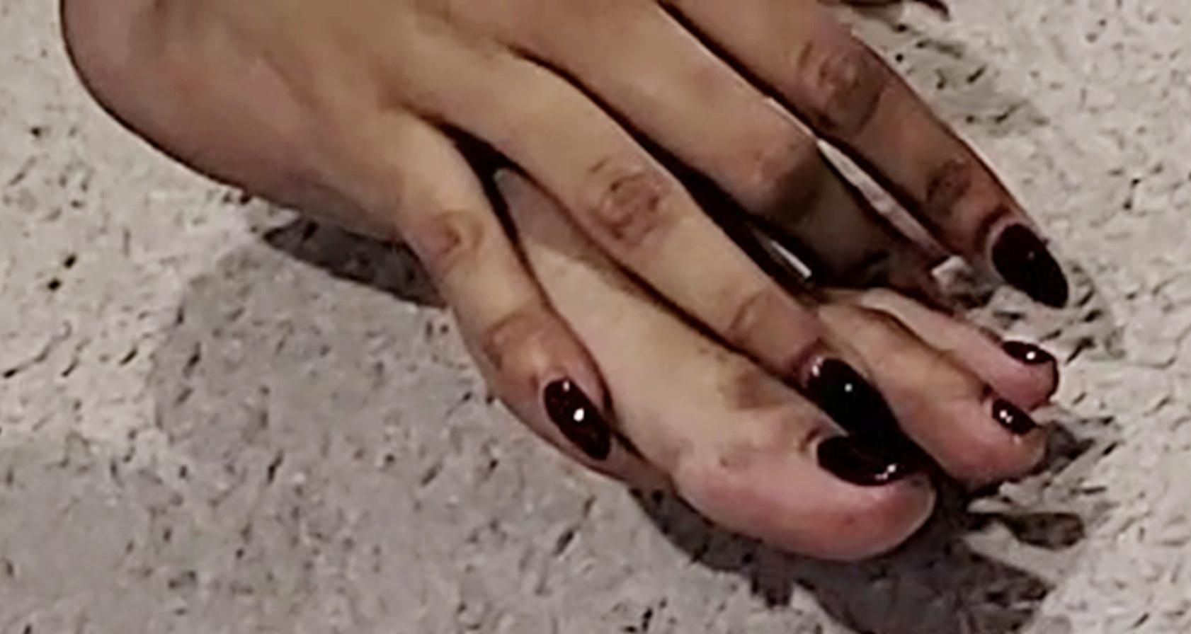 美しいセクシーな足と熱いセクシーな足