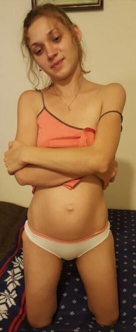 Skinny Polish Cameltoequeen Maja in garfield undies