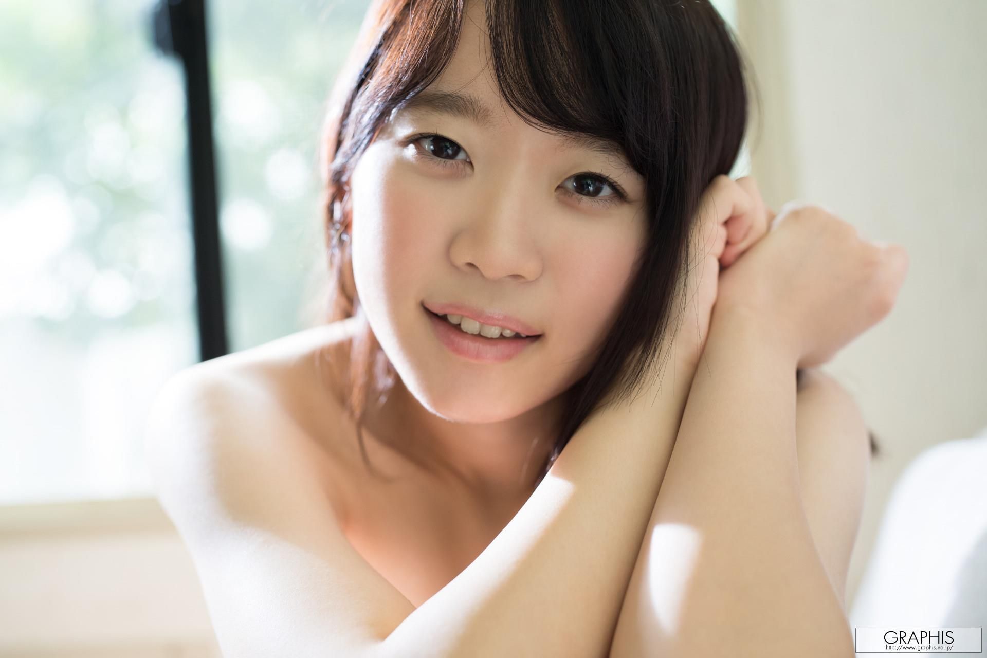 Yura Kano Graphis First Gravure