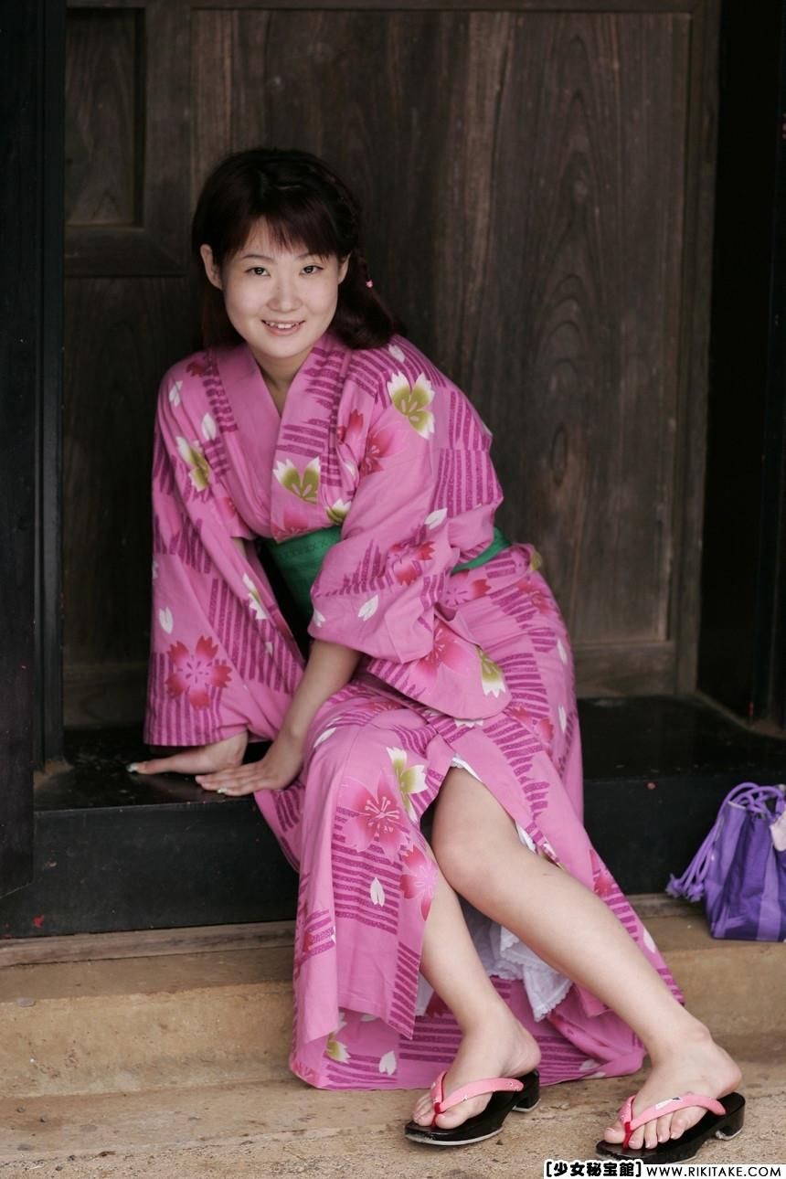 japanese nude model Kokomi Ito
