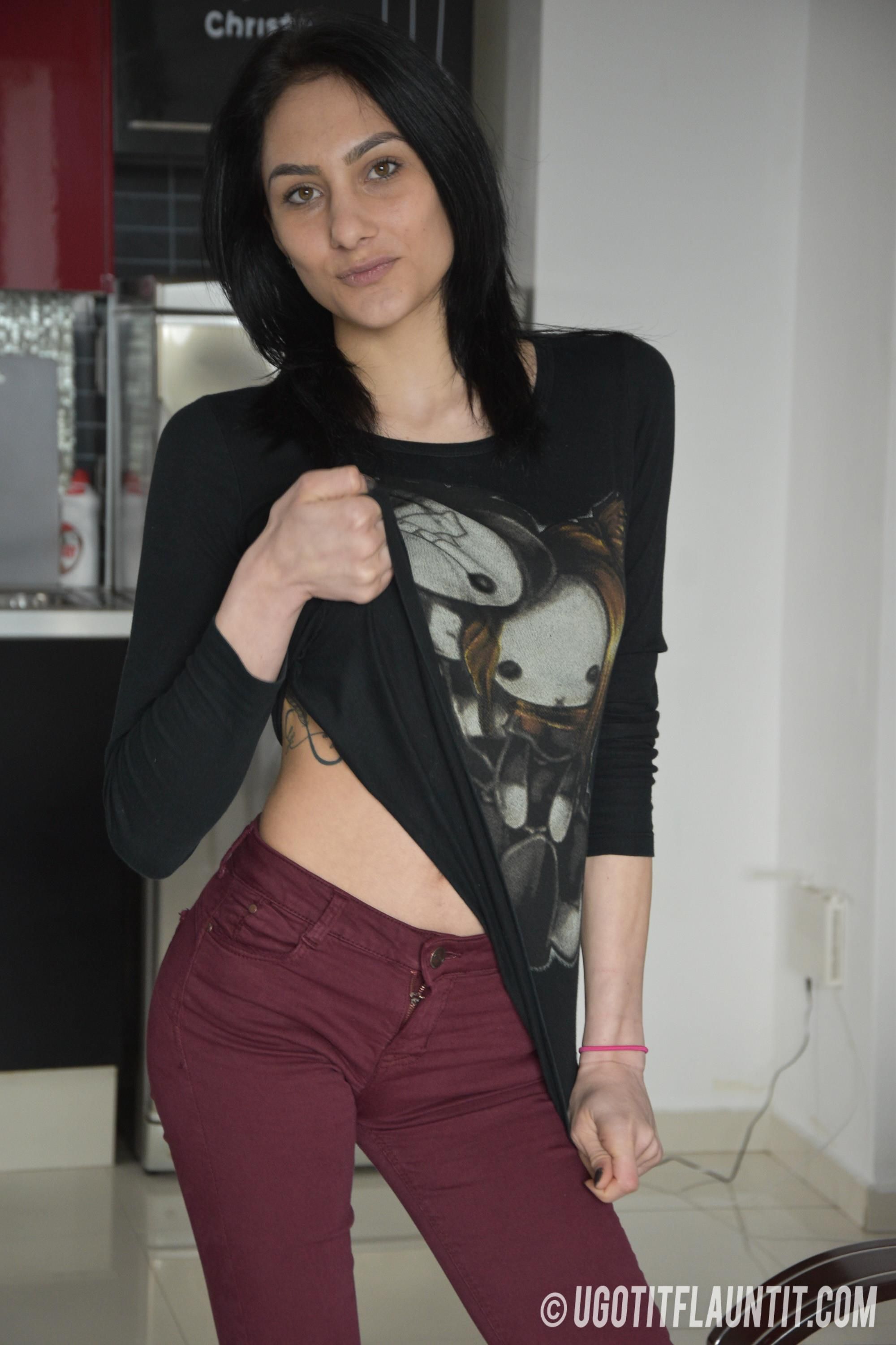 u got it flaunt it  Ligia indoors Part 