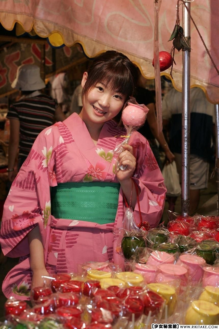 japanese nude model Kokomi Ito