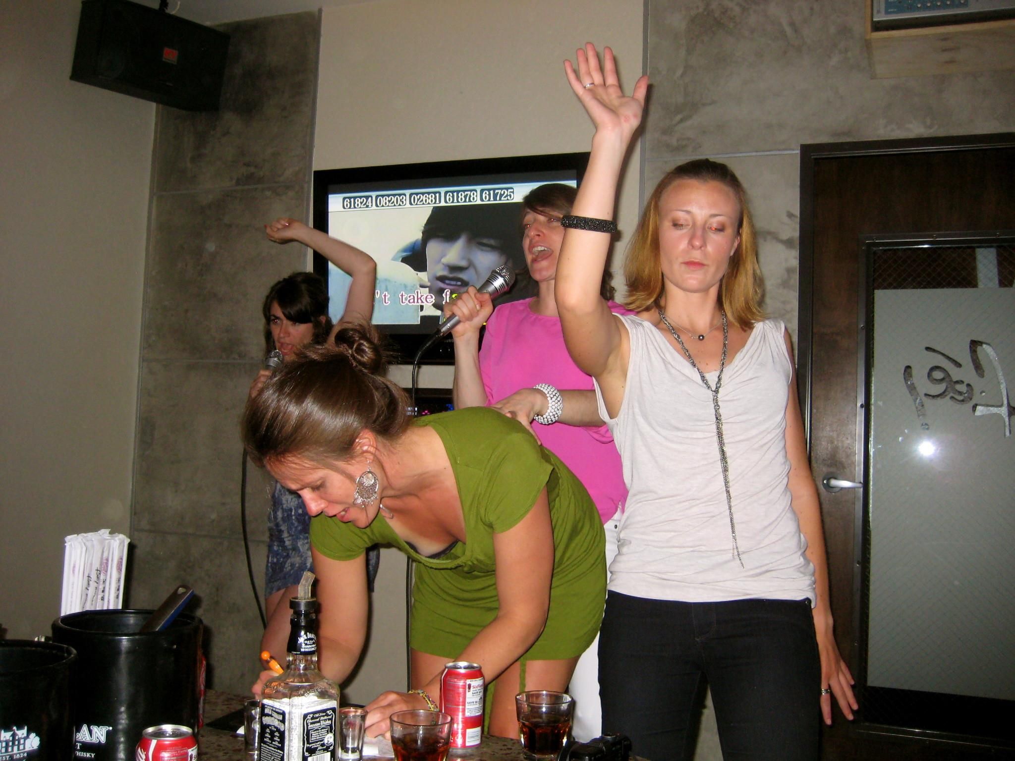 Downblouse, Oop`s, and Nipslips 