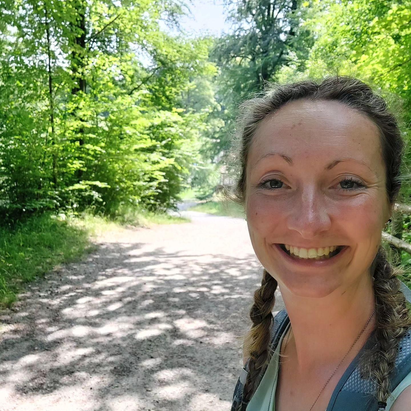 Geile Wichsvorlagen Linda、Tinderschlampe Geilt sie euch？