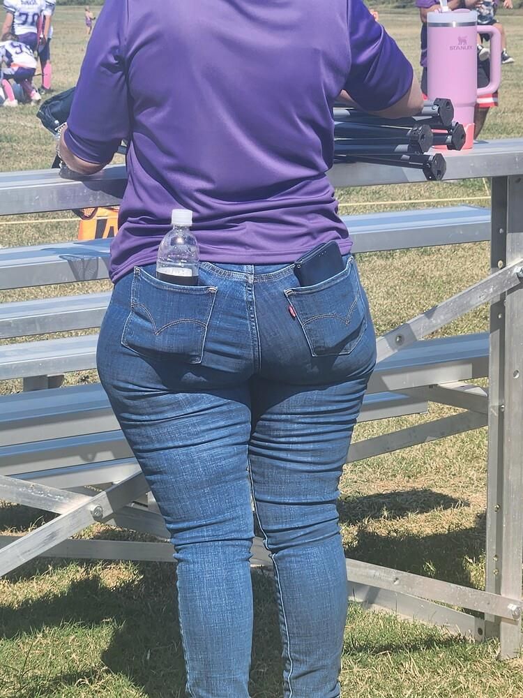 Public Displays of Ass 