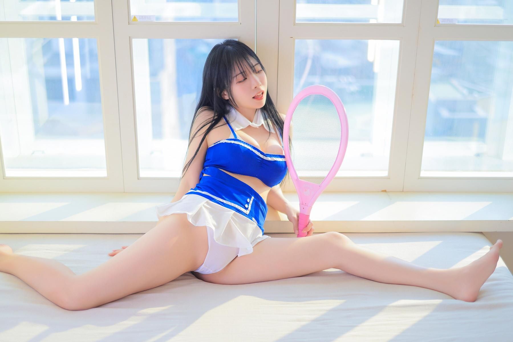 Traje de baño azul y blanco de Rina