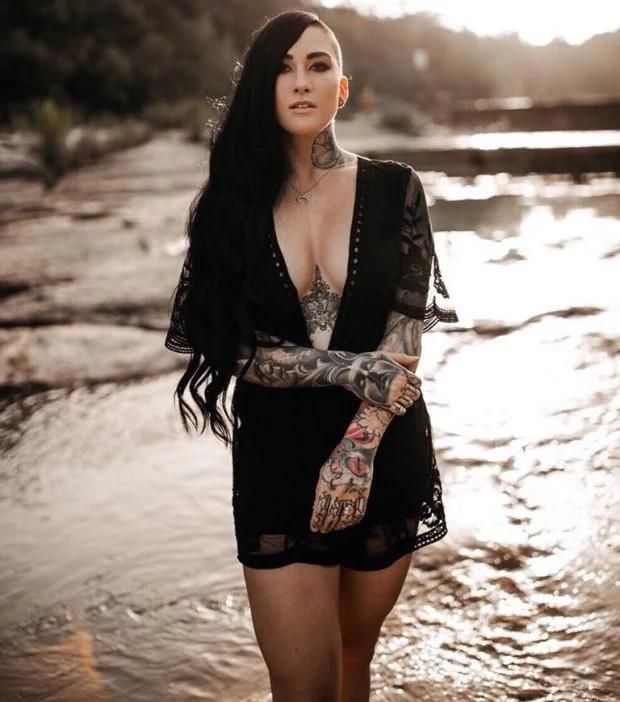 Non Nude 