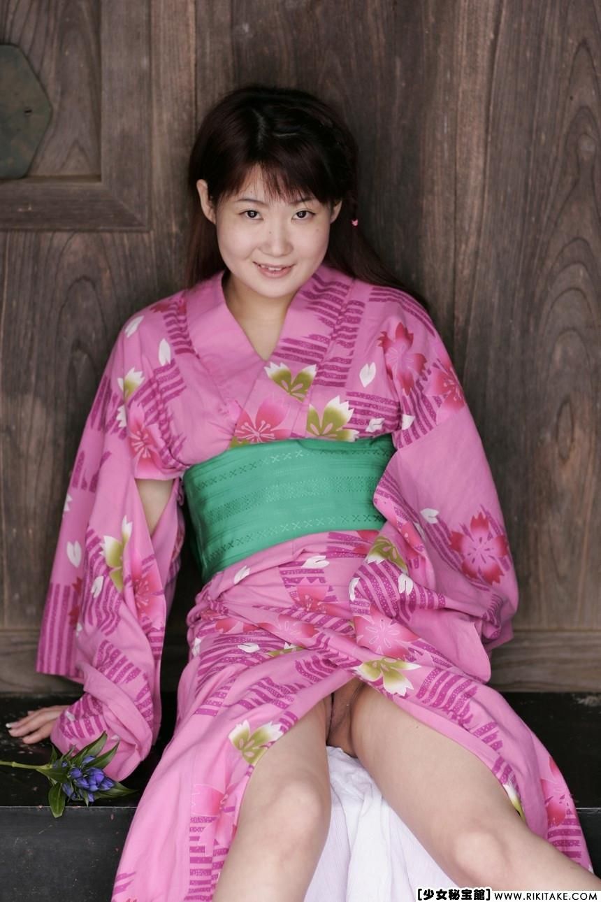 japanese nude model Kokomi Ito