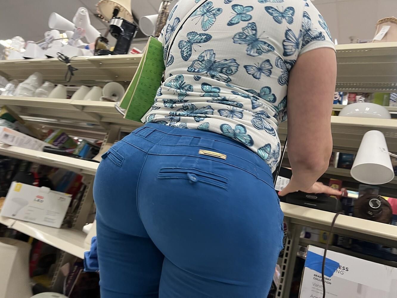Public Displays of Ass 